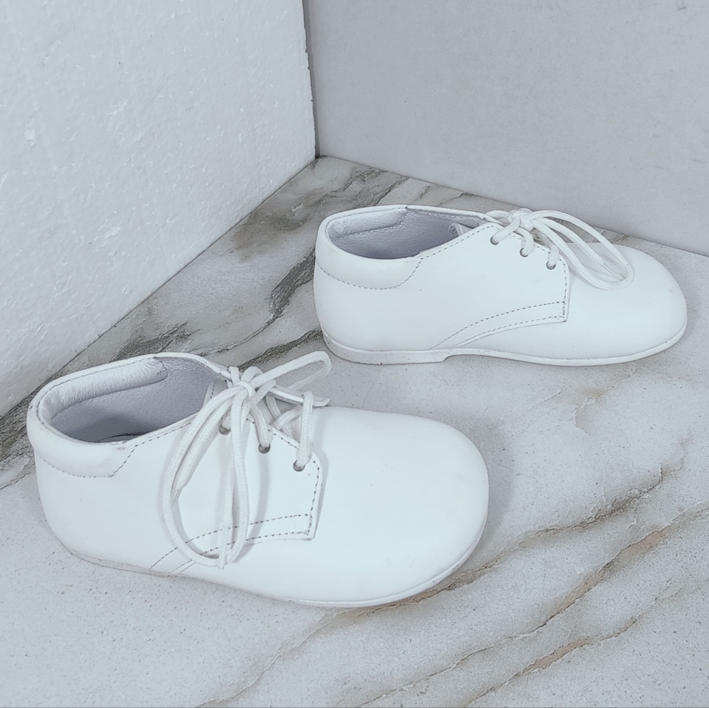 Tip Top White Infant Baby Walker Shoes, Sz 6